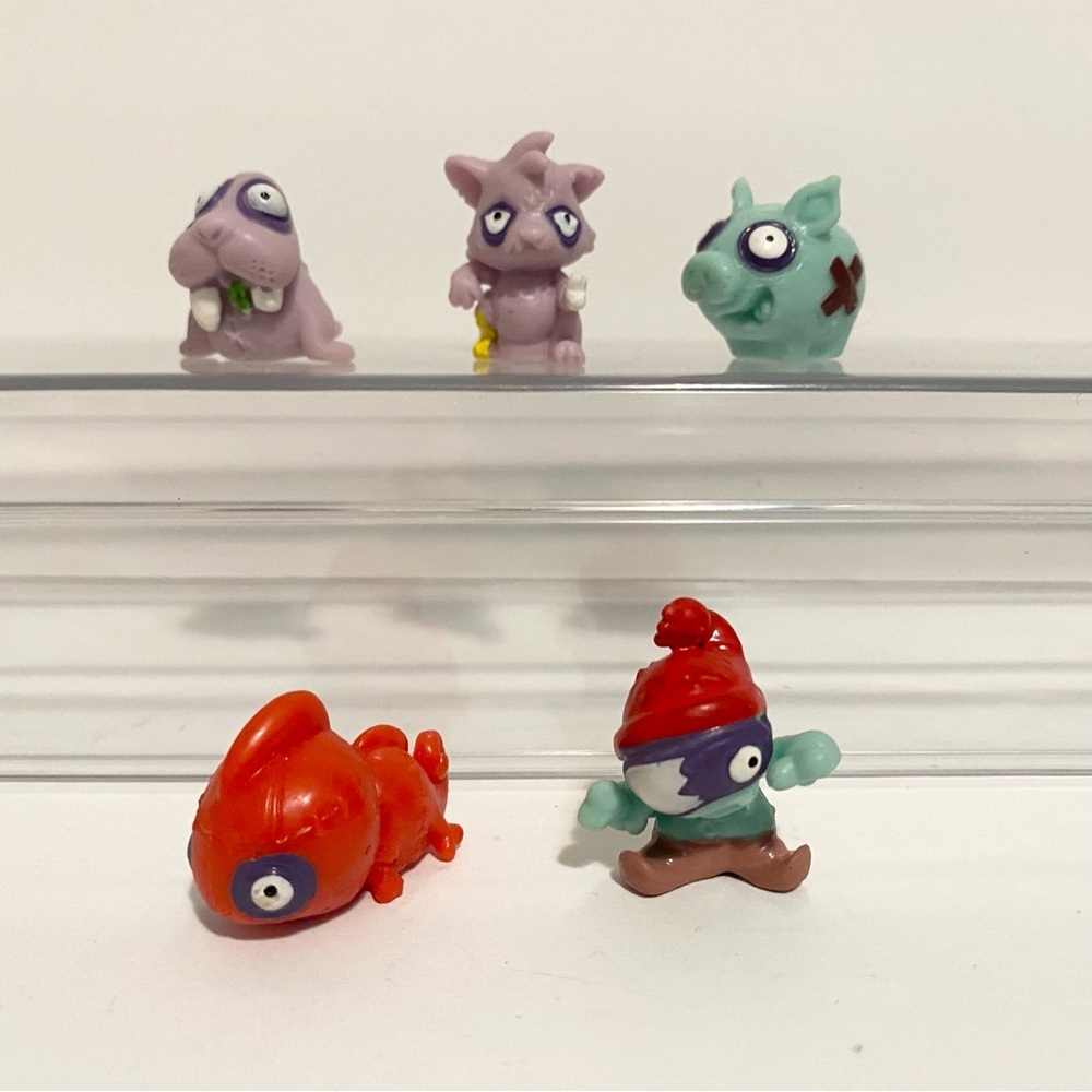 Zomlings Trash Dolls Action Figures Grossery Gang Zombies Shopkins Boys Toys